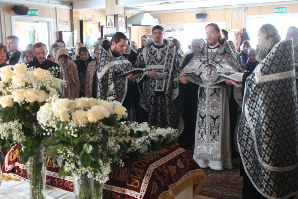 Великая Пятница. Вынос Плащаницы