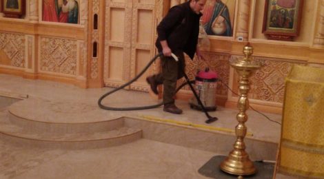 В храме состоялся субботник